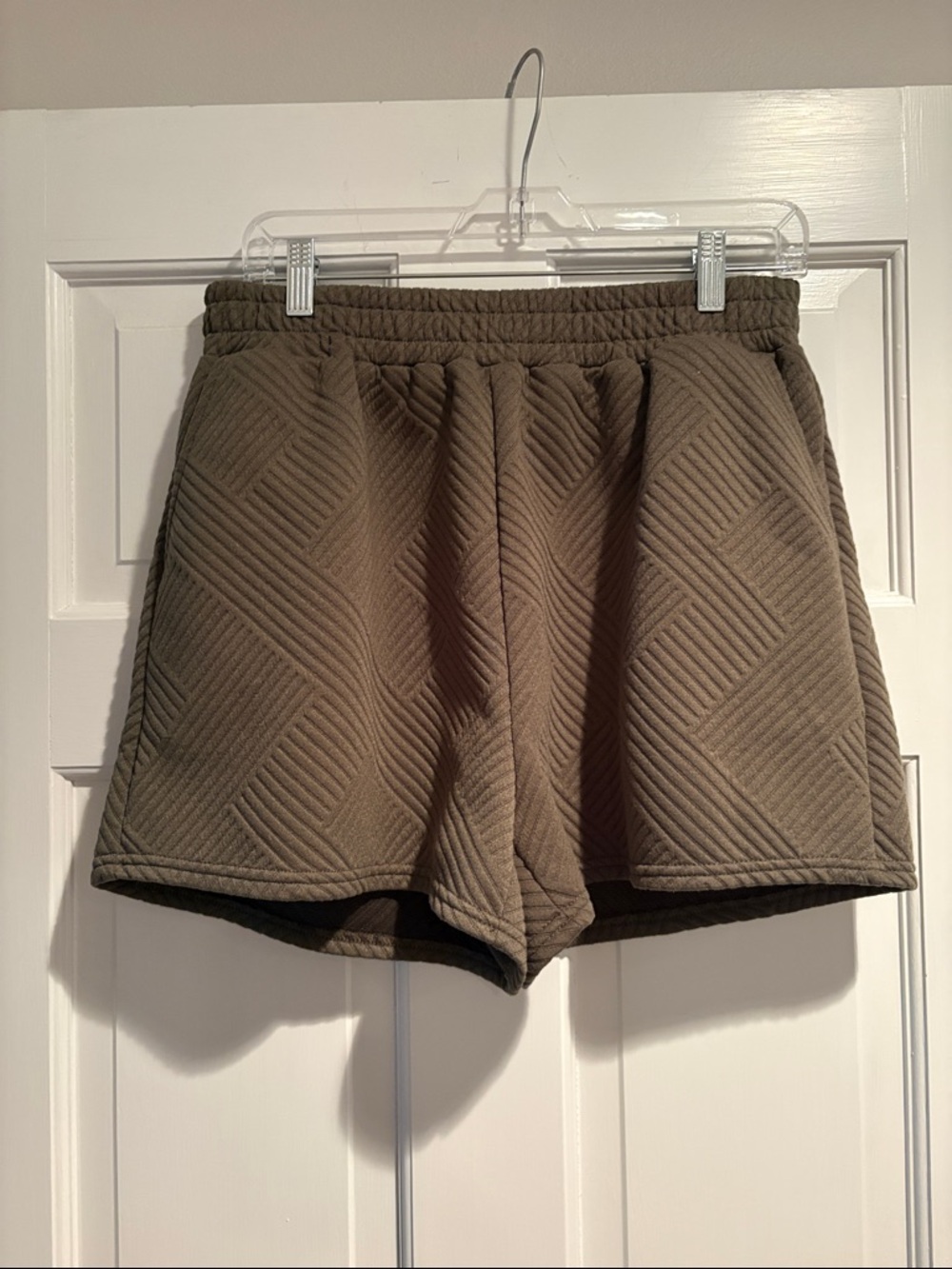 She + Sky Quilted Olive Green Short Sleeve Top and Shorts Set - Picture 4 of 5